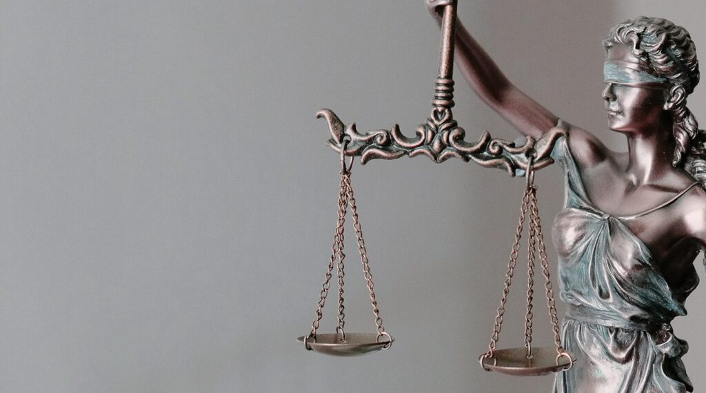 assegno divorzile molestie sul luogo di lavoro beneficiari polizze vita successione eredità digitale detective privato